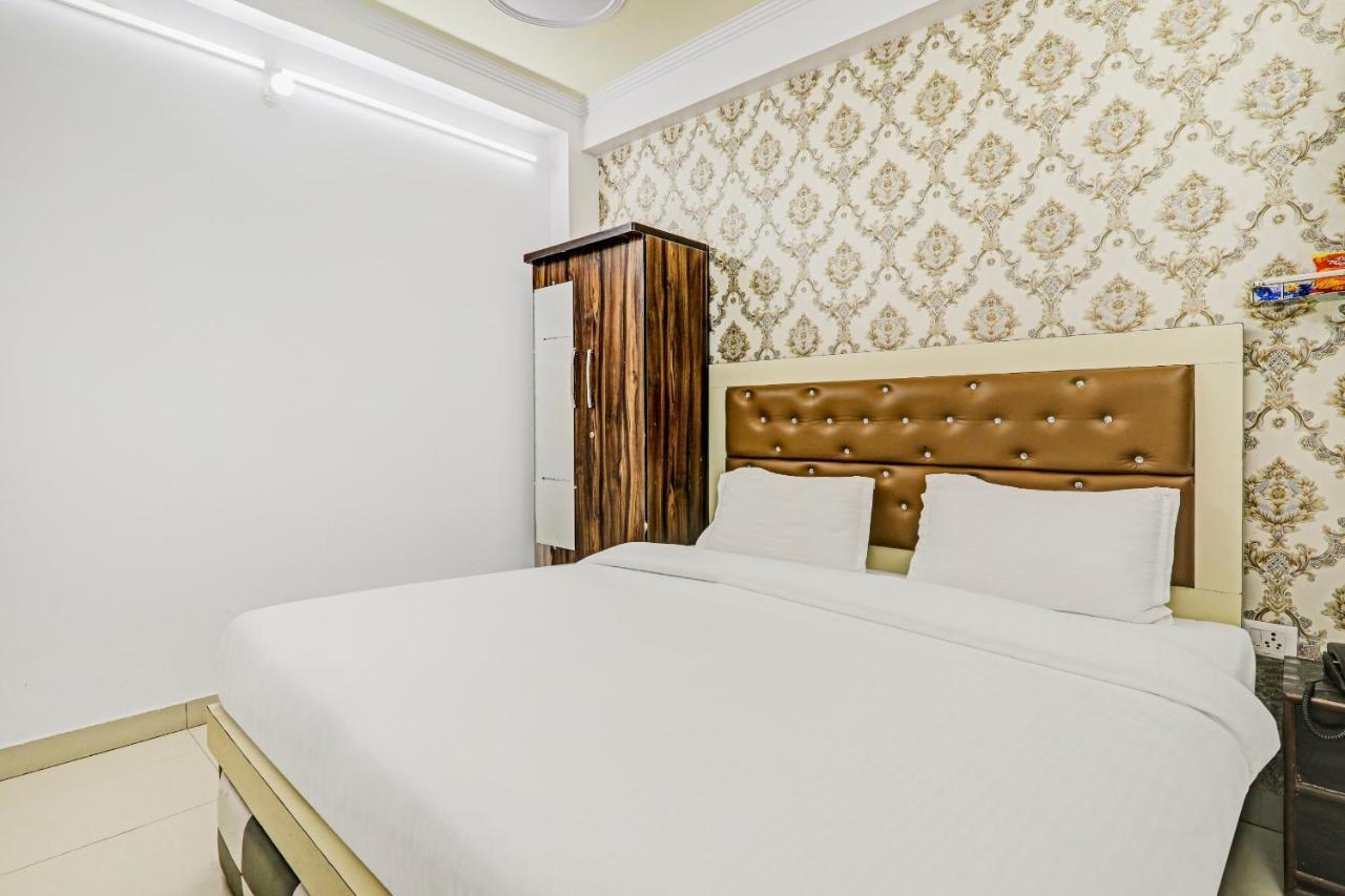 Oyo 76775 Hotel Rk Grand Bhauli Exterior photo